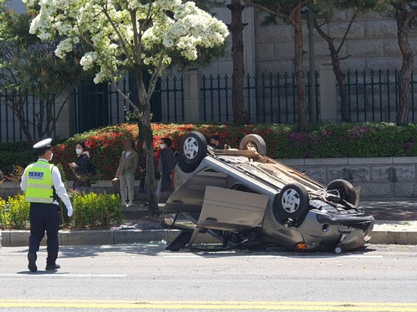지난해 4월 광주 서구서 발생한 급발진 의심 사고 차량 /연합뉴스