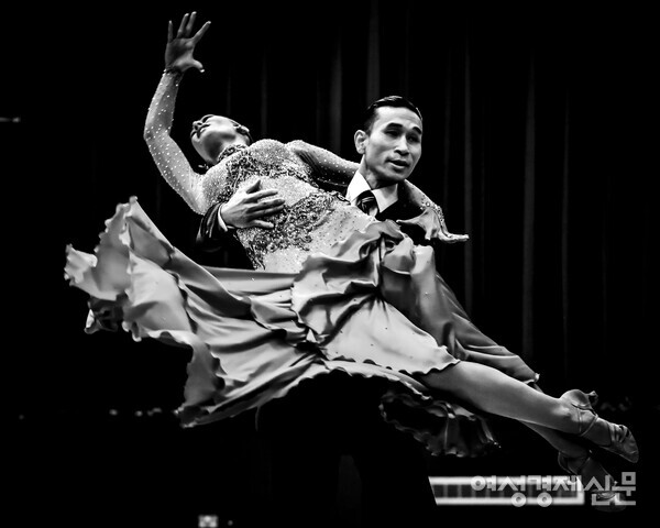 장세형-장아델 커플은 전 세계를 누비며 한국인의 위상을 높이고 있다. /사진=장세형 제공