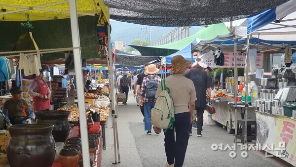 서울에서도 접근성이 가까워 인기가 높은 용문 오일장 /박종섭