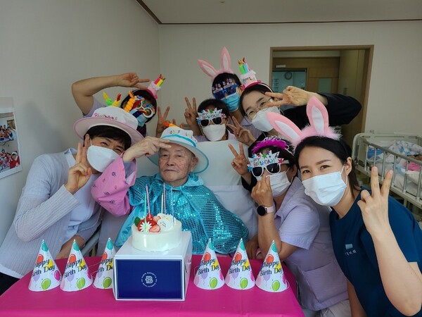 요양원에서 어르신들과 어느 날 /김명숙