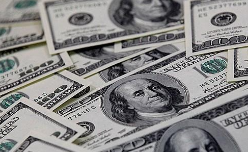 정부가 당분간 원·달러 환율이 급등할 가능성을 작다고 평가하면서 내년도 예산안에서 외국환평형기금을 역대 최고 규모로 줄이기로 결정했다. /연합뉴스