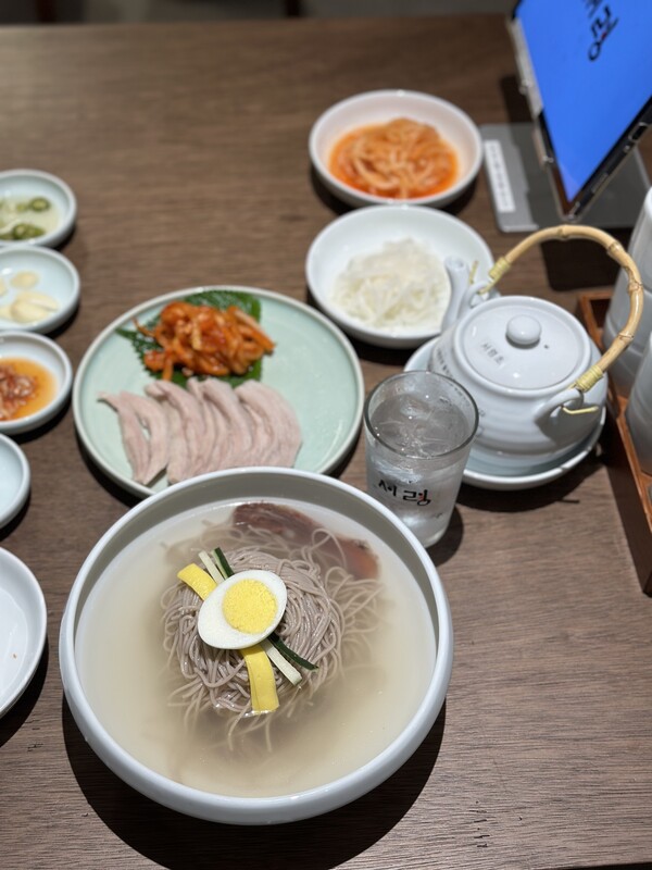 서울 중구 남대문 근처에 새로 생긴 서령. 순면과 항정제육과 짜배기 /권혁주