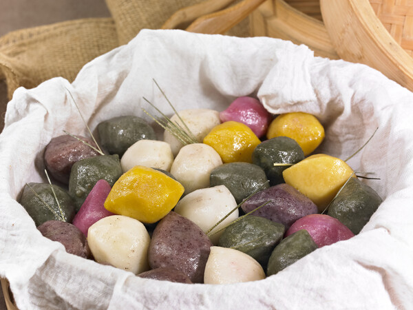 나의 전성기 시절 명절음식은 거의 집에서 만들었다. 지금은 골라서 살수 있는 송편 /게티이미지뱅크