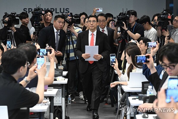 조현문 전 효성 부사장이 7월 5일 오전 서울 강남구 스파크플러스에서 열리는 유산 상속 관련 입장발표 기자회견에 참석하고 있다. /연합뉴스