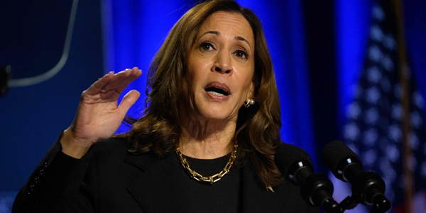 지난 25일 미국 대통령 후보 카멀라 해리스 부통령이 펜실베이니아주의 철강 도시 피츠버그에 소재한 명문 카네기 멜런대학에서 정책 설명회를 했다. /AFP=연합뉴스