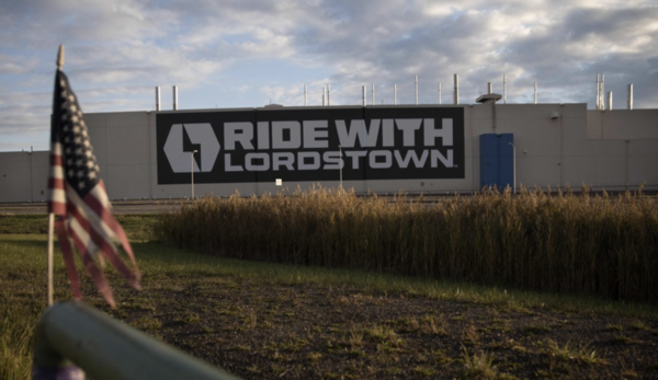 해리스는 미국 제조업이 붕괴하면서 지역 경제도 공동화했음을 의식한 듯 제조업 부활을 통한 지방 경제 활성화를 약속했다. 그는 이를 '팩토리(공장) 타운'의 창출로 표현했다. /AFP=연합뉴스