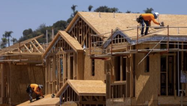 해리스는 주택 공급 부족 문제도 파고들었다. /로이터=연합뉴스