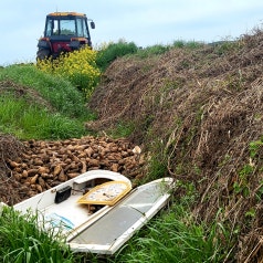 벌판에 버려진 벽시계 /한익종