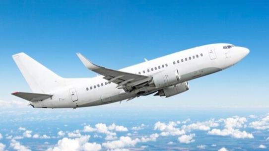 이륙하는 비행기 /게티이미지뱅크