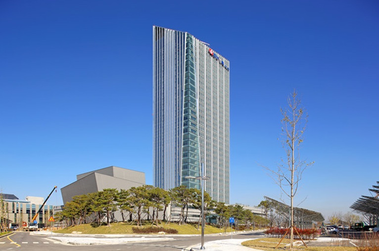 한국남동·남부·동서발전 3사 사장 인선이 줄줄이 연기됐다. 사진은 한국전력 나주 본사. /한국전력