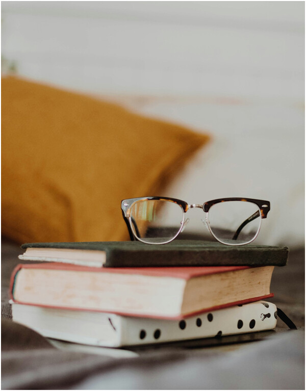 노벨문학상의 수상은 바쁘다는 이유로 독서하지 않는 우리나라 성인들이 책에 관심을 가질 절호의 기회이기도 합니다. /언스플래시