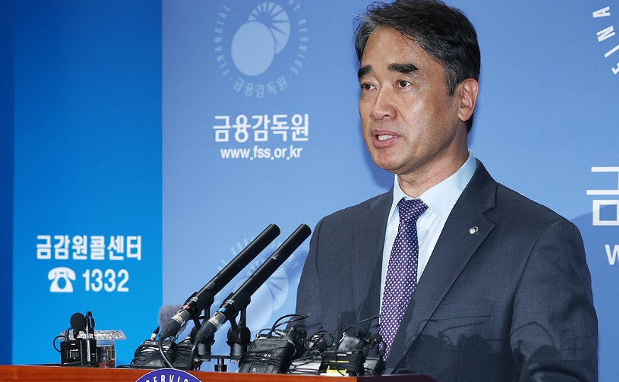 금융감독원이 31일 서울 여의도에서 기자간담회를 열고 고려아연 경영권 분쟁과 두산그룹의 합병과 관련해 입장을 밝혔다. /연합뉴스