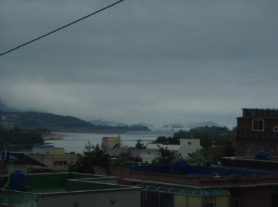 최상층 건축주 서재 발코니에서 바라보는 바다 풍경 /김정관