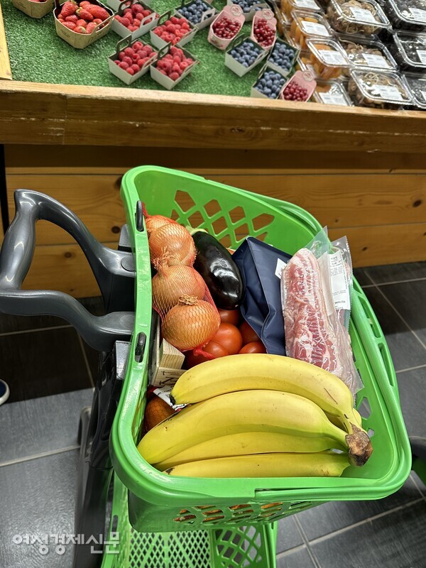 영롱한 빛의 오겹살. 그때는 정체를 알아채지 못했다. 사진_박재희