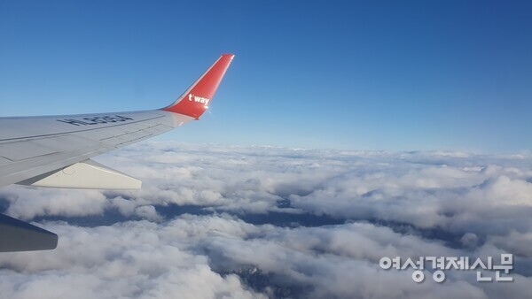 제주 공항을 향하여 /박종섭