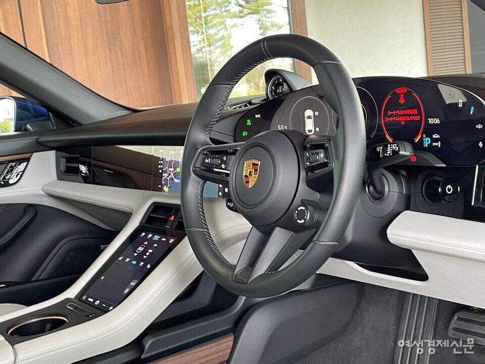 포르쉐 타이칸 크로스 투리스모 /여성경제신문