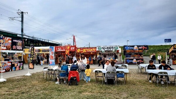 아침 행사가 취소되어서인지 음식점 코너도 한산한 느낌이었다. /사진=양은심