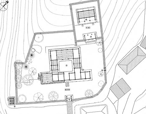 조선시대 한옥을 대표할 수 있는 양동마을 관가정, 건물은 집터의 가운데에 놓고 내부 공간에 대응하는 기능을 부여한 마당을 연계해서 담장 안의 모든 영역을 아울러 집으로 쓰고 있다. /김정관