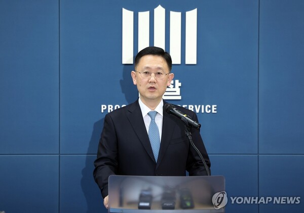 박세현 검찰 비상계엄 특별수사본부 본부장이 8일 오후 서울 서초구 서울고검 기자실에서 수사 관련 브리핑을 열고 있다. /연합뉴스