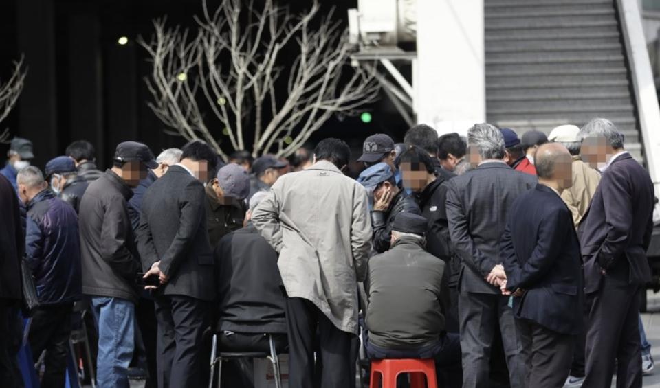 탄핵 정국은 국정 운영의 마비를 초래했다. 내년 1월로 예정된 초고령사회 진입을 앞둔 국가적 과제의 준비도 사실상 중단됐다. /연합뉴스