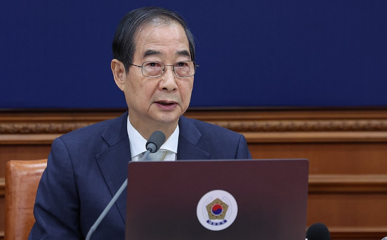 한덕수 대통령 권한대행 국무총리가 지난 19일 정부서울청사에서 임시 국무회의를 주재하고 있다. /연합뉴스