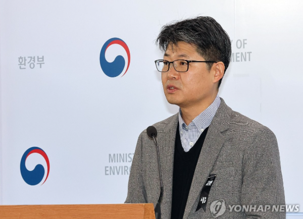 올해 5800만원 이하 전기차 구매 보조금이 최대 580만원으로 책정됐다. 지난해 최대 650만원보다 70만원 줄어든 수준이다. /연합뉴스