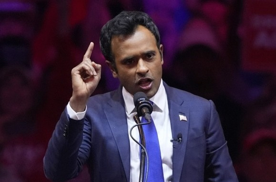 일론 머스크와 함께 정부개혁부(DOGE) 공동 수장을 맡은 비벡 라마스와미는 인도계 미국인이다. /AP=연합뉴스