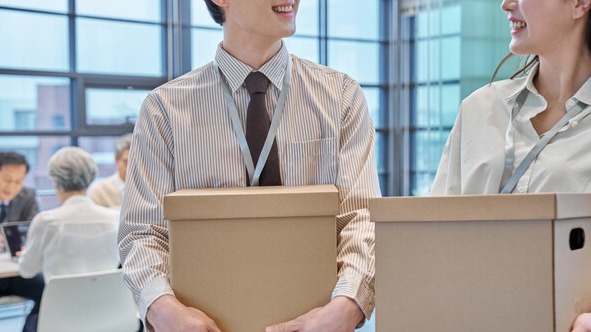 5대 은행(KB국민·NH농협·신한·하나·우리)이 최근 희망퇴직 접수에 나선 가운데 일부 은행의 경우 대상 연령이 30대까지 확대됐다. /게티이미지뱅크