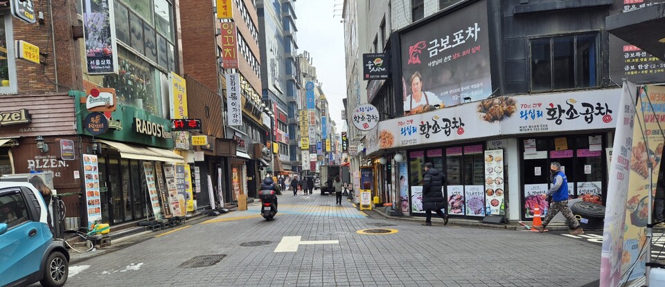 소비 심리가 위축되면서 소상공인·자영업자에게 유독 고된 시기가 이어지고 있다. /김민 기자