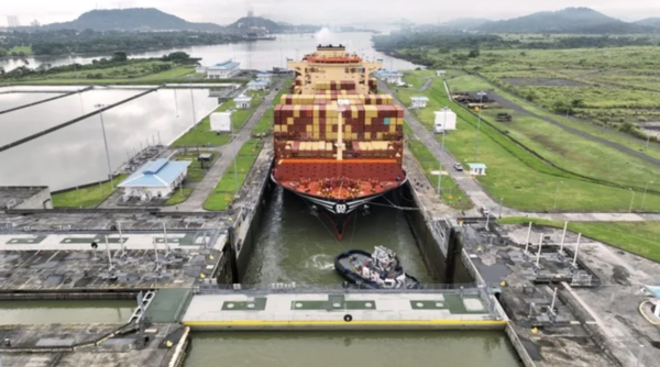 미국은 수조 원을 들여 파나마 운하를 개발했다. 트럼프는 운하에 중국계 자본이 개입하는 것을 경계한다. /AFP＝연합뉴스