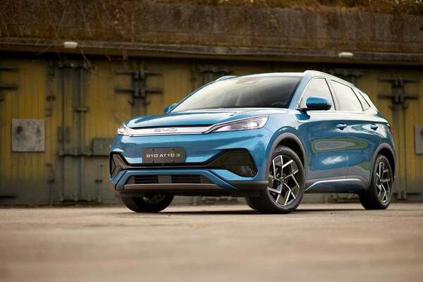 중국 전기차 제조사 BYD가 오는 16일 국내 시장에 본격 진출을 예고했다. 사진은 BYD 준중형 SUV 전기차 '아토3' 모델 /BYD GLOBAL