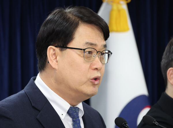 해외 기업의 개인정보 유출 처벌에 대한 편법을 막기 위해 관련 법안도 추진한다. /연합뉴스