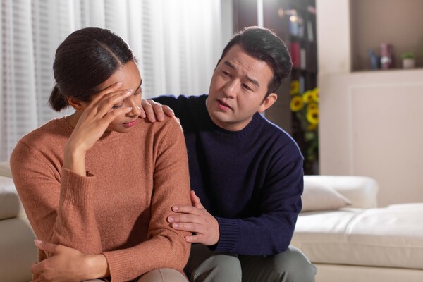 앵무새 질문을 하면서 대화를 나누면 말이 딱딱해지지 않습니다. 마음이 굳어지지 않습니다. 배려와 소통으로 이어질 확률이 높아집니다. /게티이미지뱅크