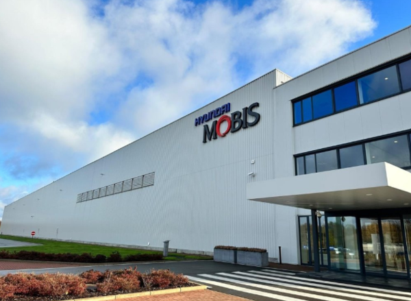 현대모비스가 지난해 영업이익 30% 이상 수익성 개선에 성공하며 글로벌 톱3 부품사로 도약하기 위한 기반을 다졌다. /연합뉴스