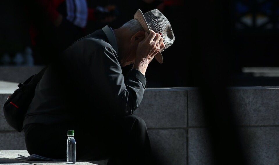 한국은 초고령 사회다. 그런데 노인들이 편안히 살 수 있는 집은 턱없이 부족하다. 주택산업연구원에 따르면 현재 한국에서 노인 주택은 약 27만 호가 부족한 상황이다. /연합뉴스