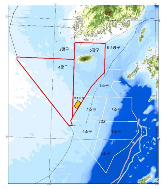 한국석유공사의 JDZ 인접수역 탐사 현황. 한국석유공사는 2022년 4월 남해대륙붕 제4광구와 제5광구 조광권을 확보한 뒤 같은 해 8월 5광구 내 JDZ 인접지역에서 3D 탄성파 자료를 취득한 바 있다. / 자료= 한국석유공사, 「4/5광구 탐사 현황」, 국회입법조사처 제출자료