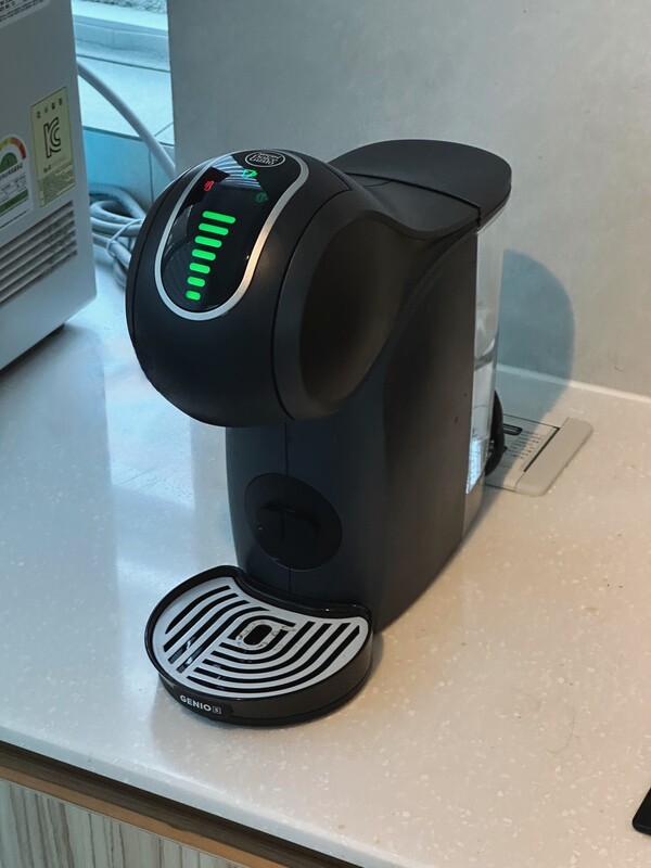 직접 구매한 네스카페 돌체구스토 지니오S 터치 캡슐커피머신 /권혁주