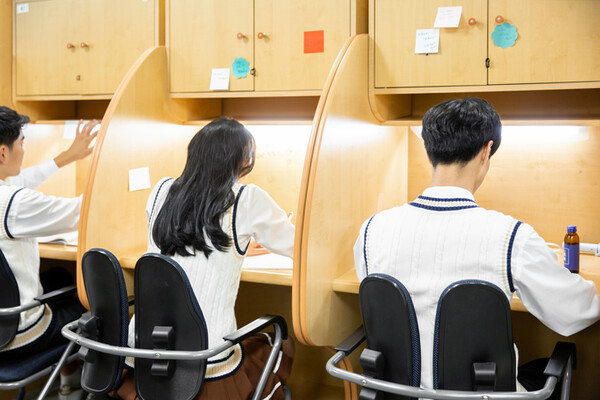 본격적으로 고 3 생활을 시작하게 된 아이, 아무래도 더 부담을 갖고 애쓰는 게 보인다. /게티이미지뱅크