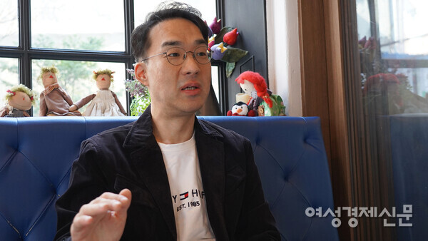 지인엽 교수는 코리아 디스카운트 현상을 해소하기 위해 경영자의 성과 보수 구조와 산업구조 체질 개선이 필요하다고 했다. /이상헌 기자