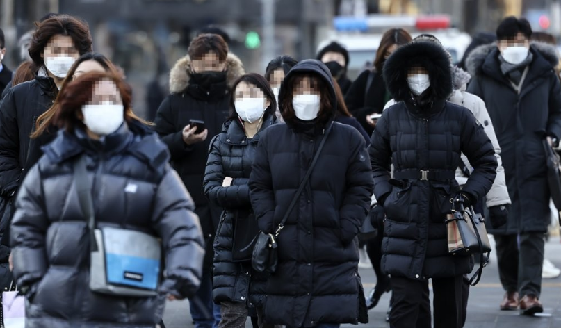 실질적인 의사 결정권을 가진 여성 사내이사는 2020년 2%에서 2024년 3.8%로 불과 1.8%포인트 증가하는 데 그쳤다. 기업들이 법적 의무를 맞추는 데 집중하면서 여성 리더 육성에는 소극적이었다는 지적이 나온다. /연합뉴스