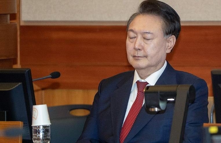 법원이 내란 우두머리 혐의를 받는 윤석열 대통령의 구속 취소 신청을 인용하면서 파장이 일어나고 있다. /연합뉴스