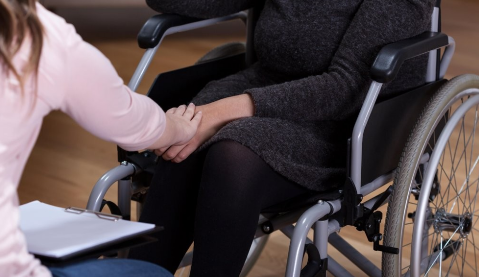 장애인 고용 정책이 남성 중심으로 설계되면서 여성 장애인은 노동시장에서 이중 차별을 겪고 있다. /연합뉴스