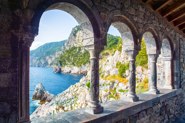 포르토베네레의 산피에트로 성당의 회랑 사진_게티이미지