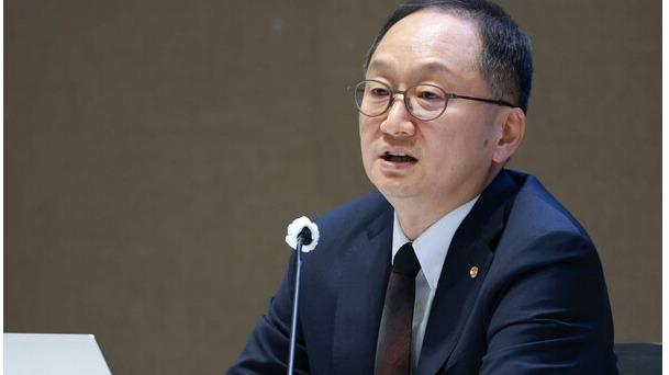 장용성 한국은행 금융통화위원이 19일 오전 한은에서 기자간담회를 열고 있다. /한국은행