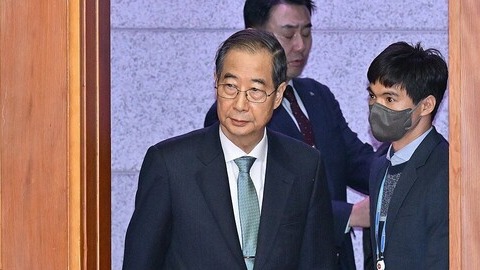 지난 2월 19일 헌법재판소에서 진행된 탄핵 심판 첫 변론기일에 출석하는 한덕수 국무총리 /연합뉴스