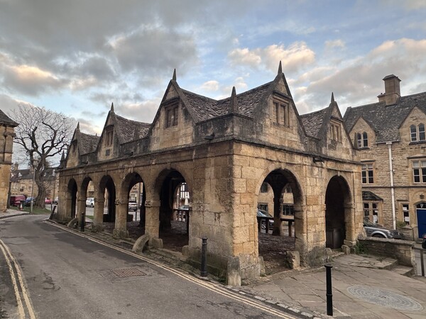 치핑 캠던의 마켓플레이스 /박재희