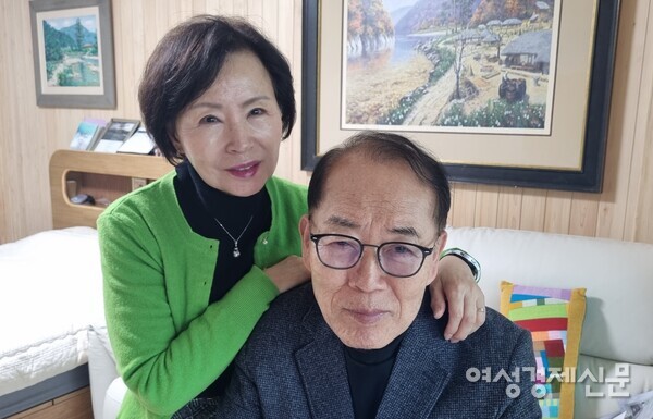 최세용 장로와 최옥자 권사 부부의 다정한 모습 /이한세 객원기자