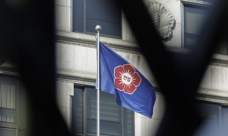 이번 사태에서 헌재를 포함한 사법부도 사법의 정치화가 일상화됐다는 쓴소리를 들었다. /연합뉴스