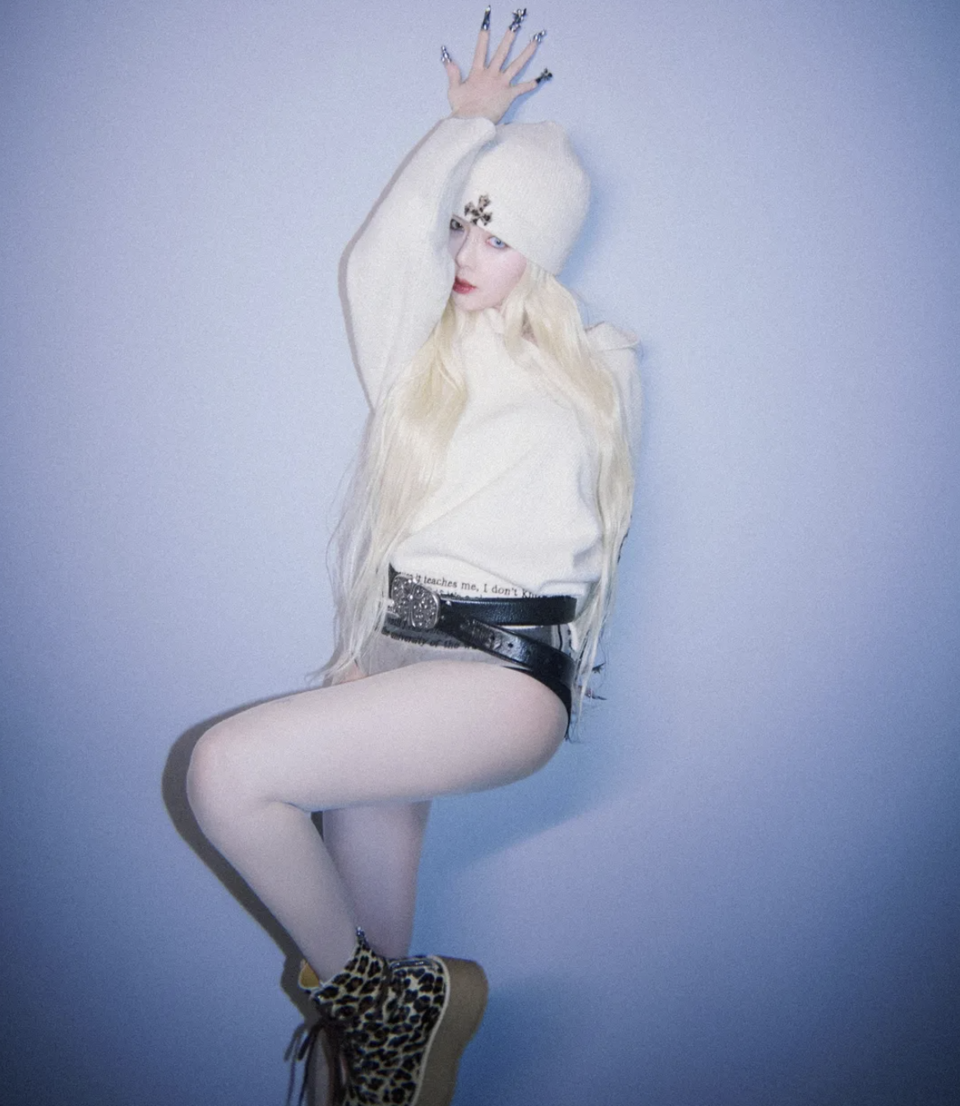 현아 /앳에어리어