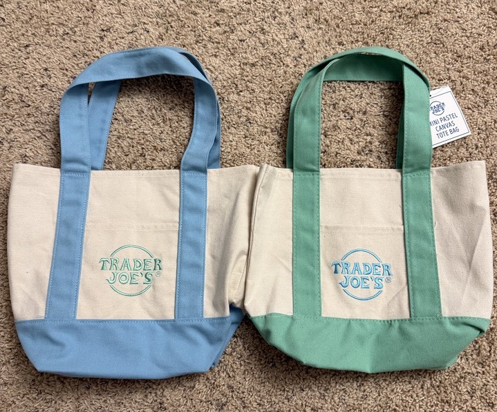 요즘 미국 SNS를 보면 트레이더조 미니 파스텔 토트백이 넘쳐나고 있다. /허영주 크리에이터